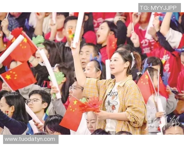 足球明星赞美中国观众热情与支持的精彩瞬间 足球明星赞美中国观众热情与支持的精彩瞬间
