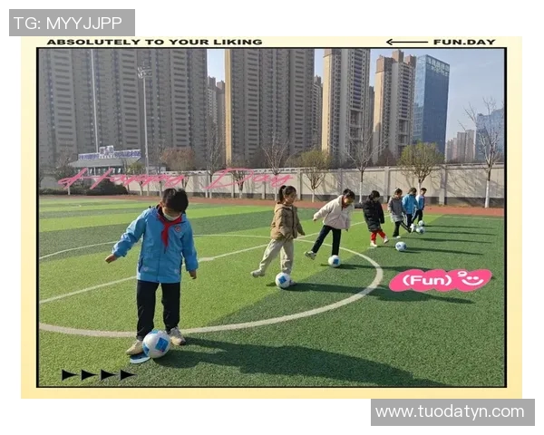 足球明星经典动作详解与技巧分析助你提升球技的完美指南 足球明星经典动作详解与技巧分析助你提升球技的完美指南