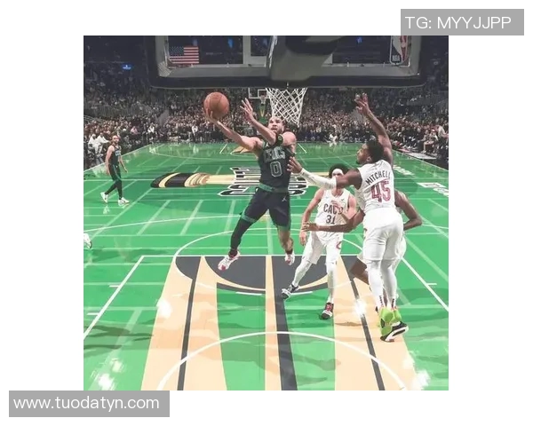 凯尔特人与骑士季后赛对决回顾经典时刻与精彩瞬间全解析 凯尔特人与骑士季后赛对决回顾经典时刻与精彩瞬间全解析